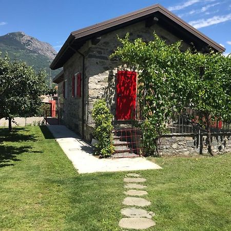 La Casetta Di Biancaneve Valtellina E Lago Di Como Dubino Kültér fotó